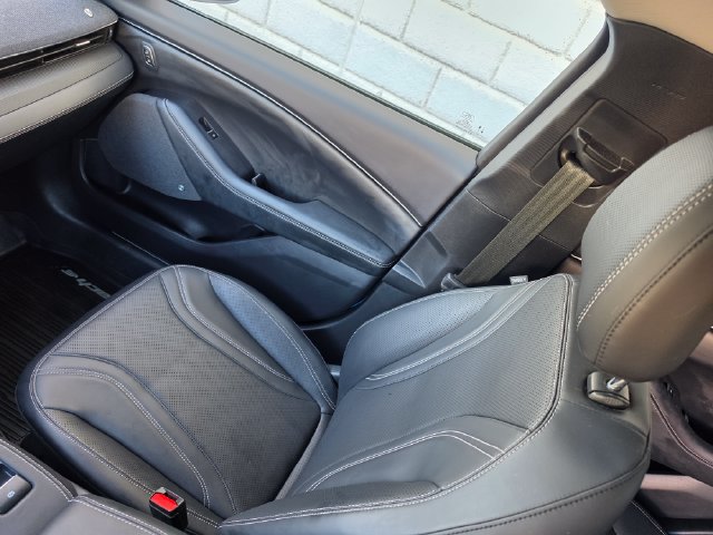 Used 2022 Ford Mustang Mach-E Premium RWD image 31