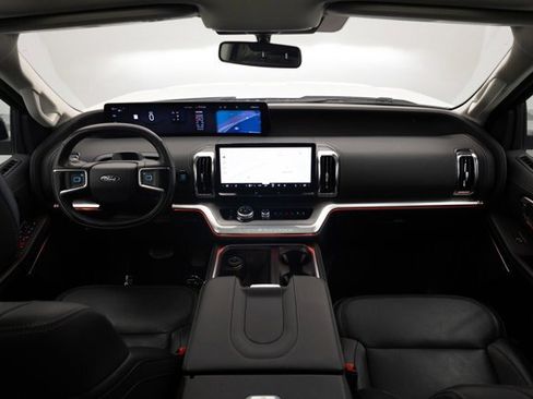 Certified 2025 Ford Expedition Max Platinum AWD/4WD image 2