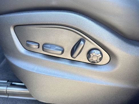 Certified 2026 Porsche Cayenne image 7