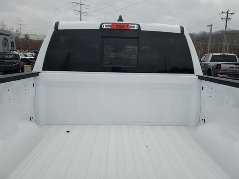 New 2026 RAM 1500 4x4 Crew Cab image 5