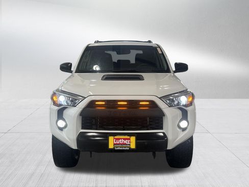 Used 2018 Toyota 4Runner TRD Off-Road AWD/4WD image 2