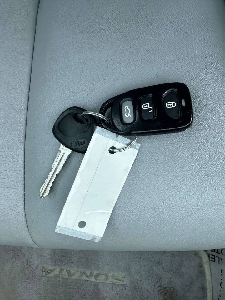 Used 2006 Hyundai Sonata LX FWD image 36