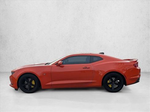 Used 2019 Chevrolet Camaro LT w/ Technology Package image 8