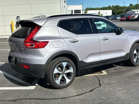 Certified 2026 Volvo XC40 B5 Plus AWD/4WD image 29