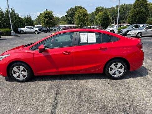 Used 2017 Chevrolet Cruze LS FWD image 2