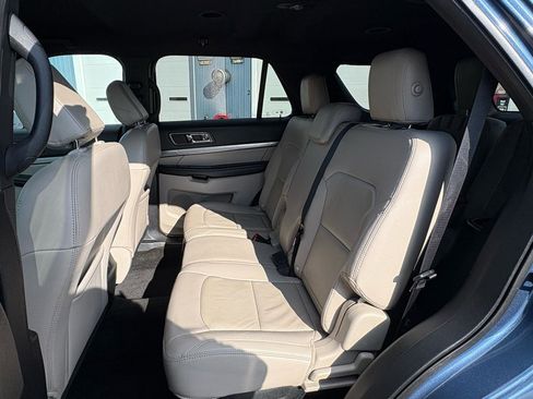 Used 2018 Ford Explorer XLT w/ Equipment Group 202A image 21