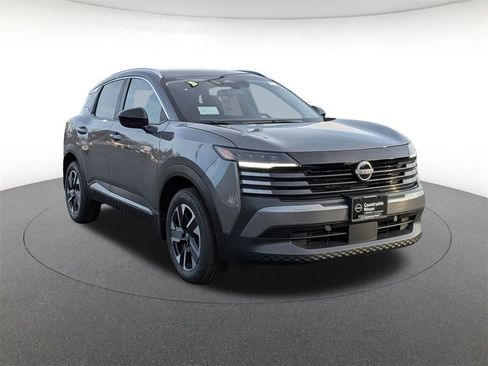 New 2026 Nissan Kicks SV image 3