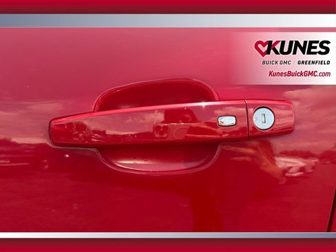 Used 2020 Chevrolet Trax LT w/ LT Convenience Package FWD image 13