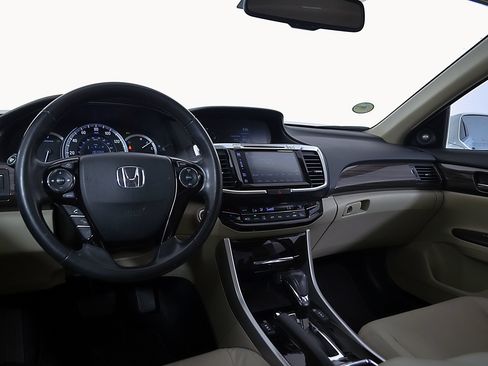 Used 2017 Honda Accord EX-L image 22