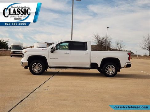 Used 2025 Chevrolet Silverado 2500 LTZ w/ LTZ Premium Package image 6