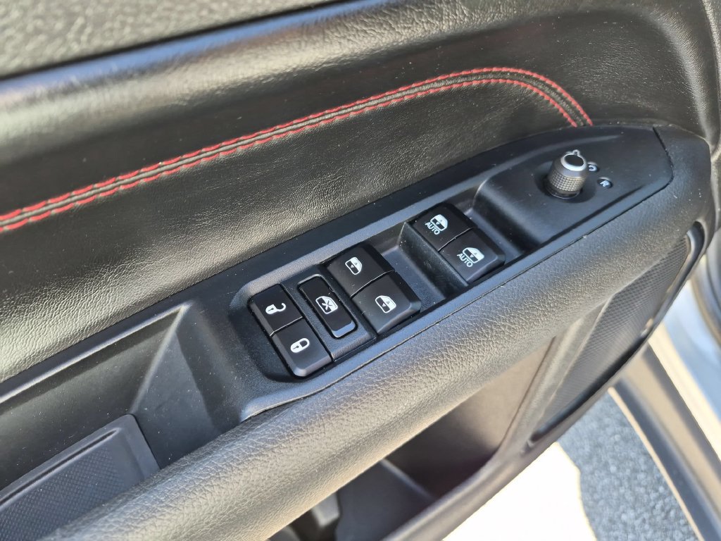 Used 2025 Jeep Compass Trailhawk AWD/4WD image 10