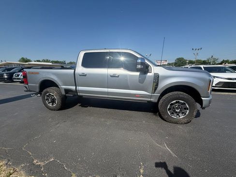 Used 2024 Ford F250 Platinum w/ Tremor Off-Road Package AWD/4WD image 2