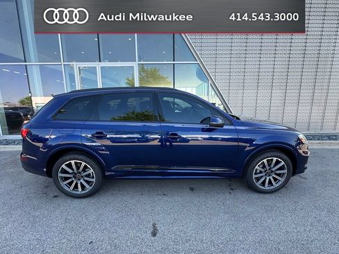 Used 2023 Audi Q7 2.0T Premium Plus w/ Premium Plus Package AWD/4WD image 2