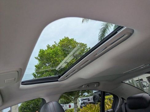 Used 2017 Chevrolet SS RWD image 20