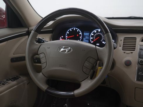 Used 2010 Hyundai Azera Limited image 15