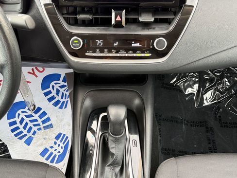 Used 2024 Toyota Corolla LE image 11