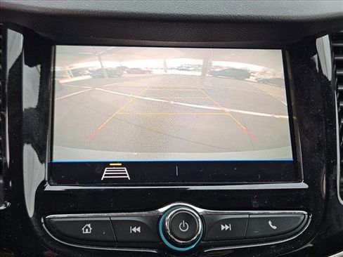 Used 2021 Chevrolet Trax LT image 12