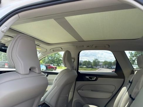 Used 2023 Volvo XC60 B6 Ultimate w/ Protection Package Premier AWD/4WD image 8