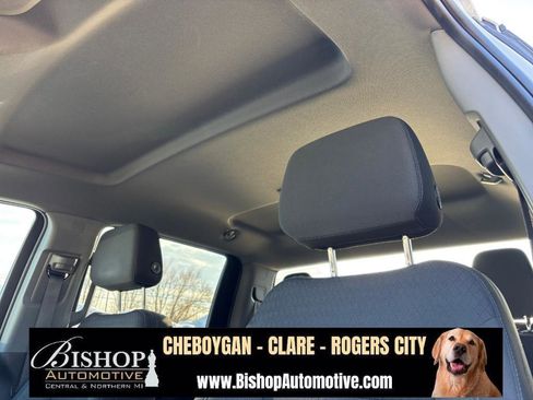 Used 2023 Chevrolet Silverado 1500 Custom image 31