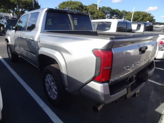 Used 2025 Toyota Tacoma SR5 AWD/4WD image 6