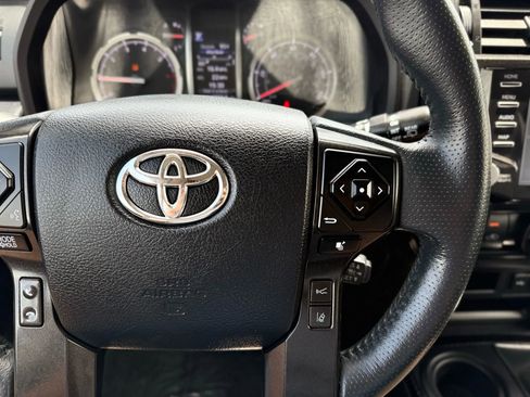 Used 2020 Toyota 4Runner Venture image 29