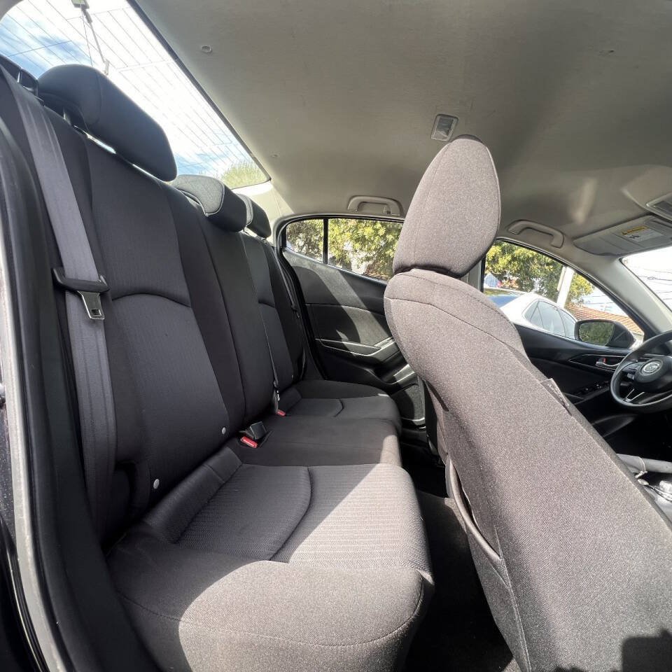 Used 2016 MAZDA MAZDA3 i Sport FWD image 18