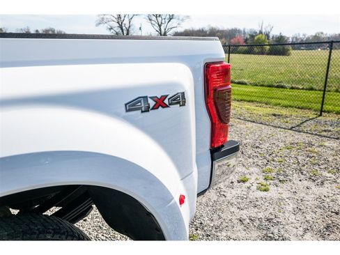 Used 2022 Ford F450 XLT w/ Camper Package image 9