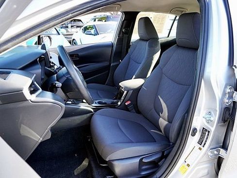 Used 2022 Toyota Corolla LE FWD image 15