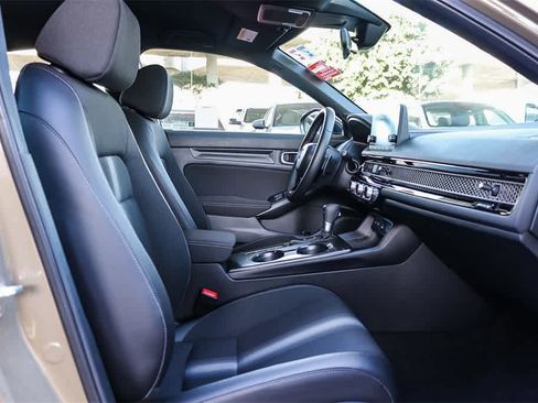 Used 2025 Honda Civic Sport image 17
