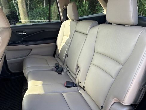 Used 2022 Honda Pilot Special Edition image 9