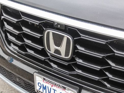 Used 2024 Honda Pilot Elite image 14