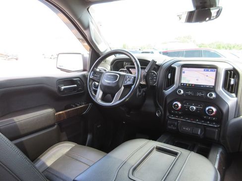 Certified 2019 GMC Sierra 1500 Denali w/ Denali Ultimate Package AWD/4WD image 30