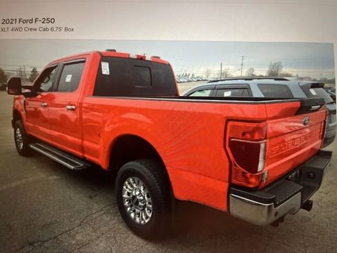 Used 2021 Ford F250 XLT w/ XLT Premium Package image 3