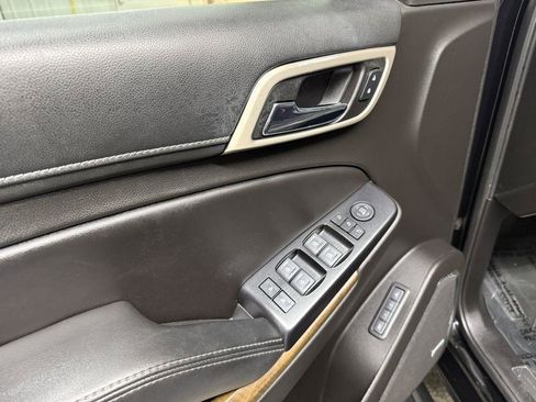Used 2018 GMC Yukon XL Denali w/ Enhanced Security Package AWD/4WD image 29