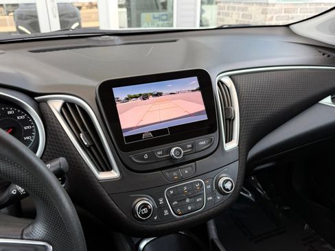 Used 2024 Chevrolet Malibu LT FWD image 31