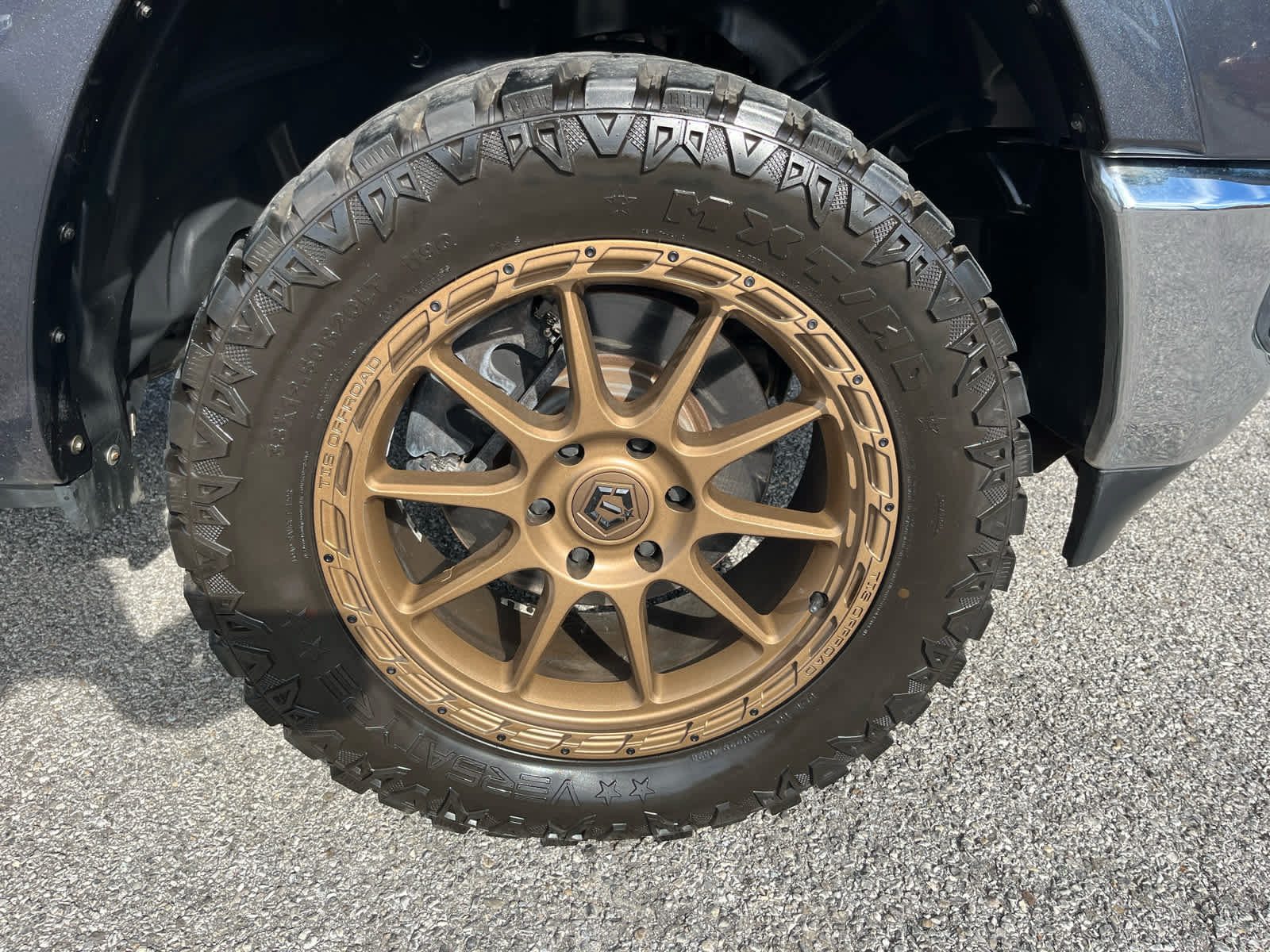 Used 2019 RAM 1500 Laramie AWD/4WD image 37