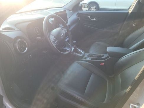 Used 2023 Hyundai Kona Limited w/ Cargo Package FWD image 8