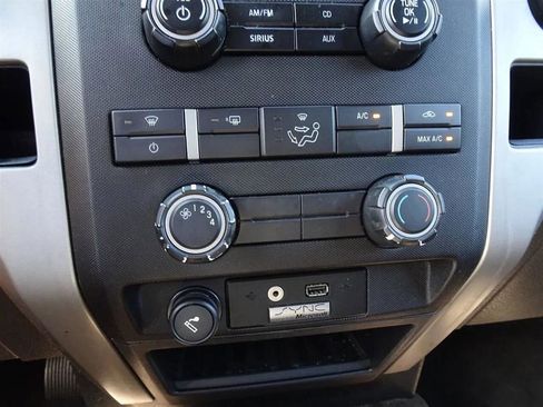 Used 2010 Ford F150 XLT image 26