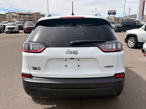 Used 2019 Jeep Cherokee Latitude Plus image 4