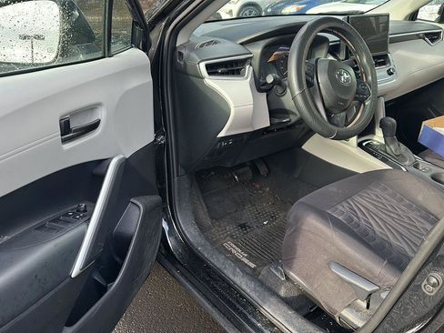 Used 2024 Toyota Corolla Cross L image 4