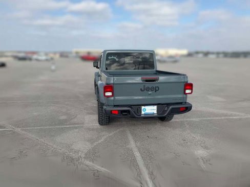 New 2026 Jeep Gladiator Sport image 10