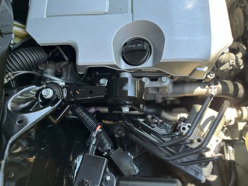 Used 2013 Toyota Highlander Plus FWD image 33