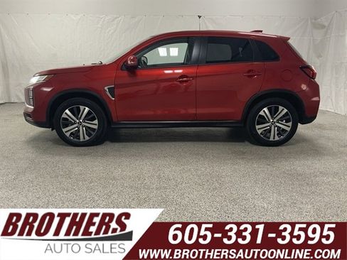Used 2025 Mitsubishi Outlander Sport SE AWD/4WD image 1