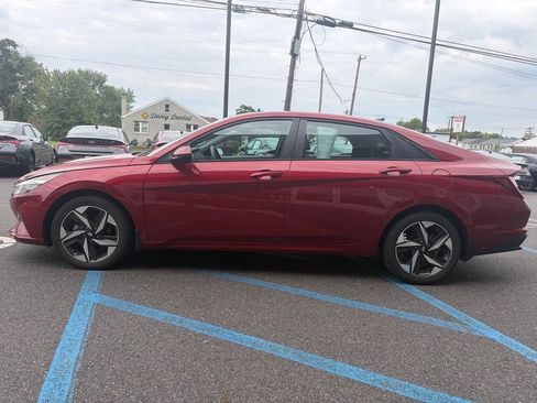 Used 2023 Hyundai Elantra SEL w/ Convenience Package FWD image 12