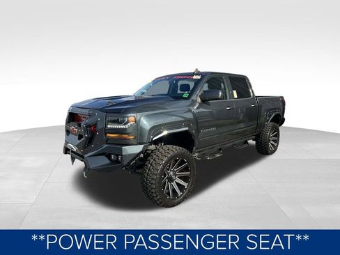 Used 2018 Chevrolet Silverado 1500 LT w/ All Star Edition image 7