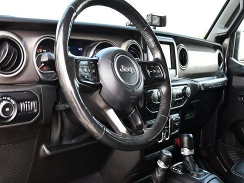 Used 2018 Jeep Wrangler Unlimited Sport S AWD/4WD image 17