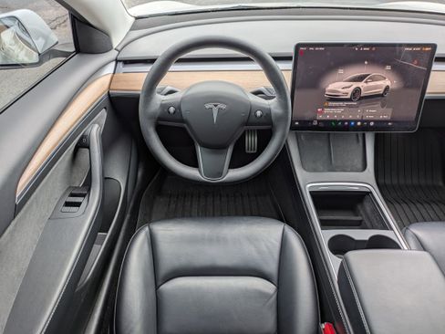 Used 2022 Tesla Model 3 Performance image 15