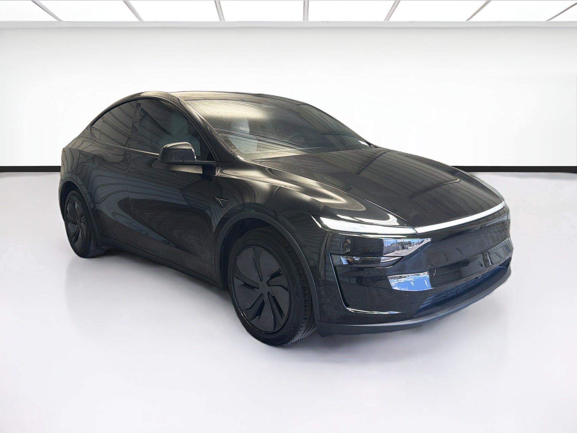 Used 2026 Tesla Model Y 2WD image 3