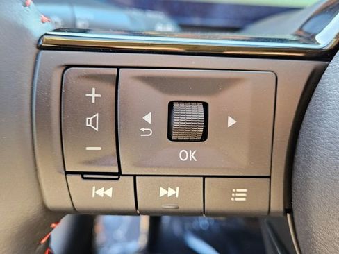 New 2026 Nissan Kicks SR FWD image 25