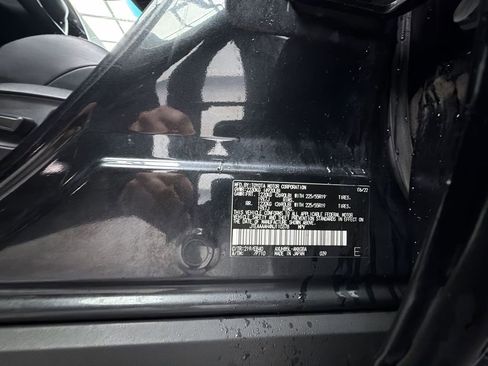 Certified 2022 Toyota Venza XLE image 18